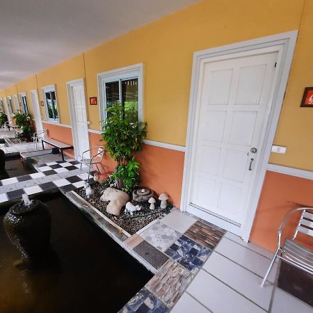 Fancy Carp Resort Csaam Kültér fotó