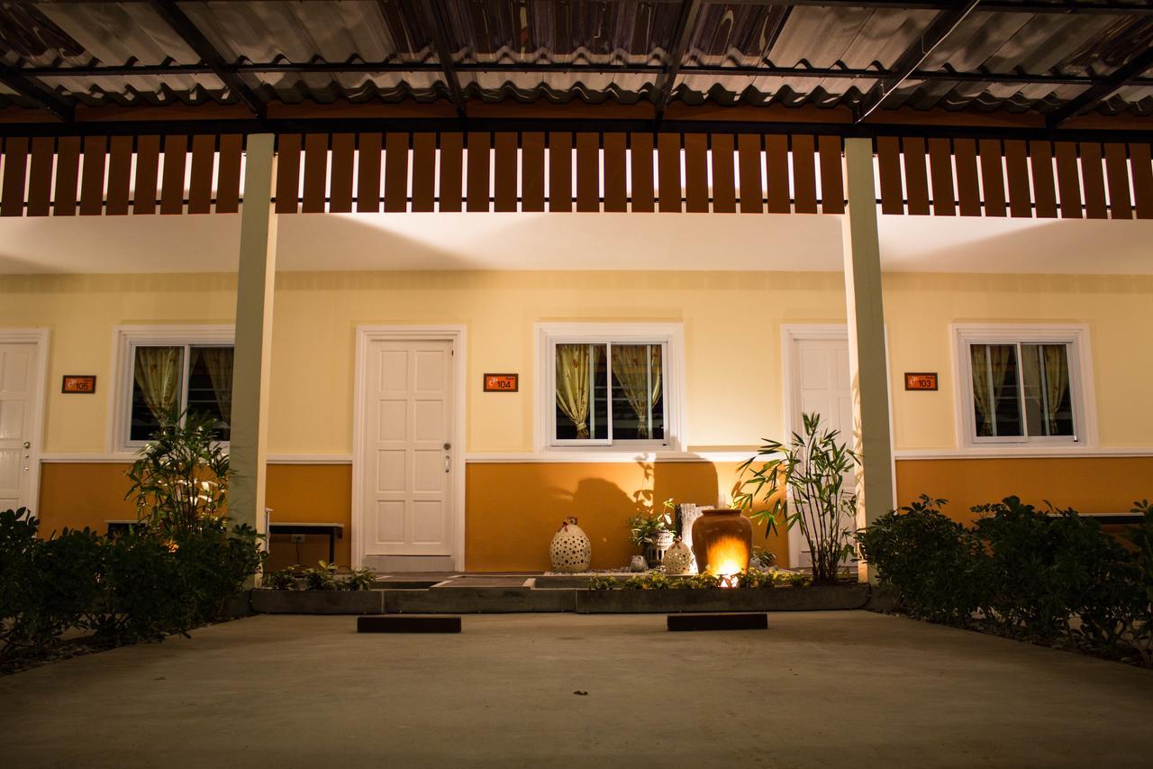 Fancy Carp Resort Csaam Kültér fotó
