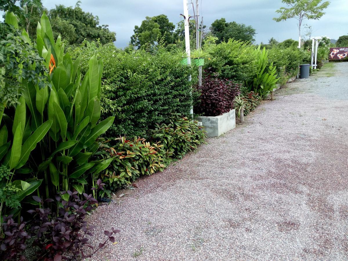 Fancy Carp Resort Csaam Kültér fotó