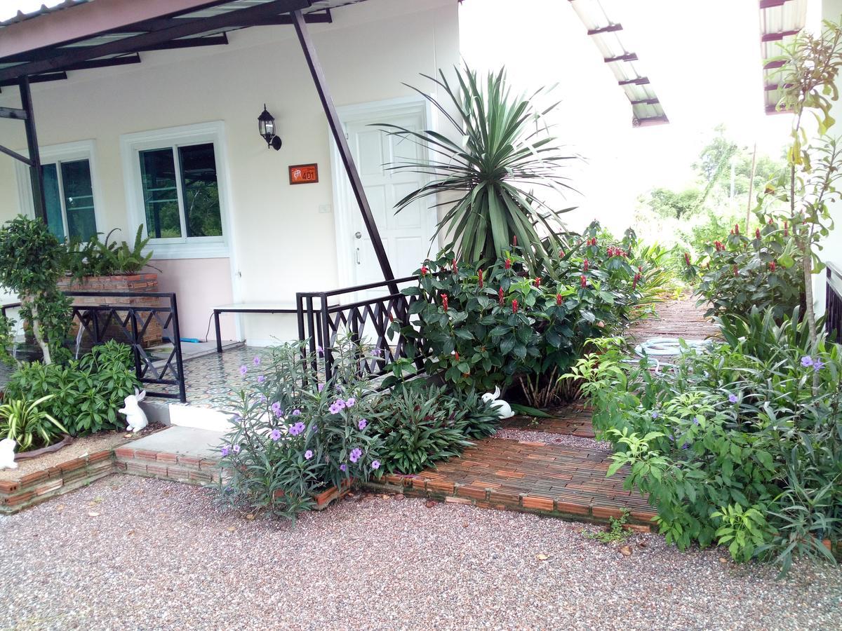 Fancy Carp Resort Csaam Kültér fotó