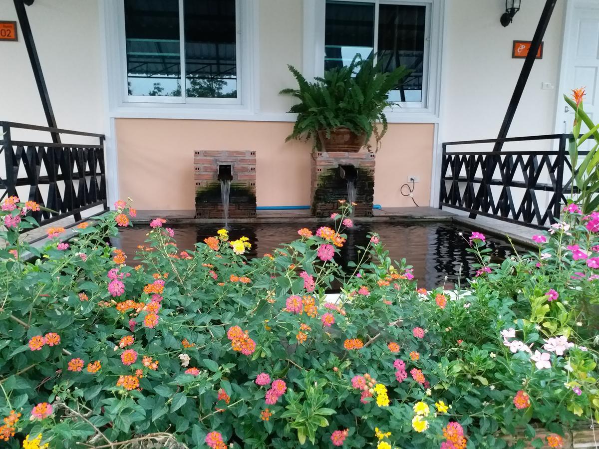 Fancy Carp Resort Csaam Kültér fotó