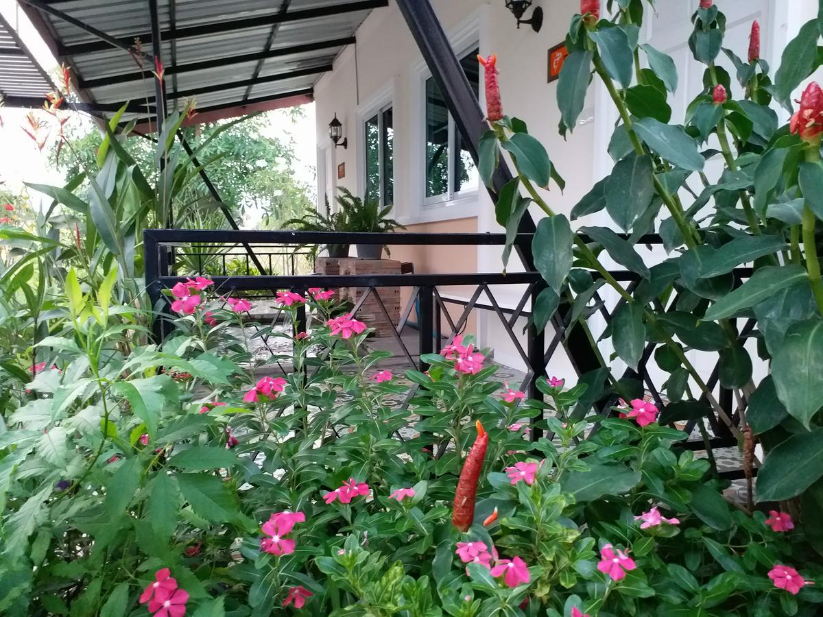 Fancy Carp Resort Csaam Kültér fotó